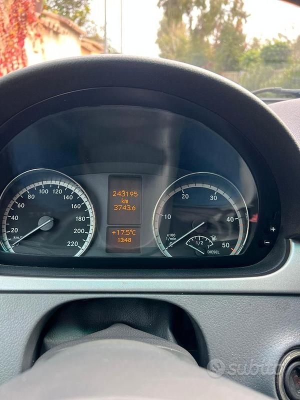 Usata Mercedes Viano 204 CV (150 kW) 2008 Nero Monovolume