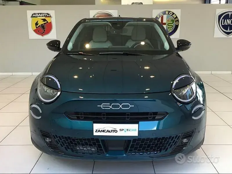Usata Fiat 600E La Prima 61 kW (84 CV) 2024 Verde SUV