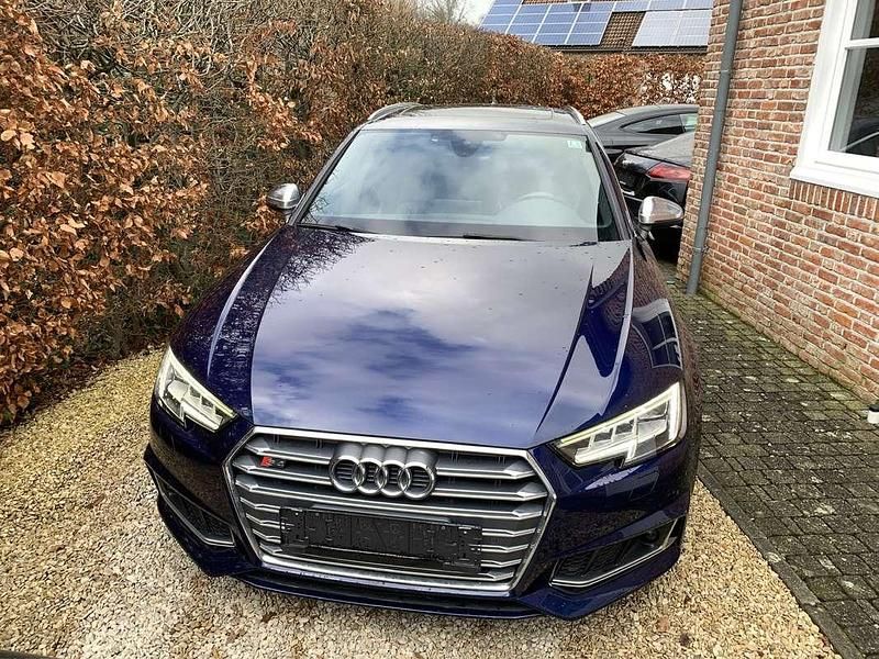 Usata Audi S4 354 CV (260 kW) 2018 Blu/azzurro Station wagon