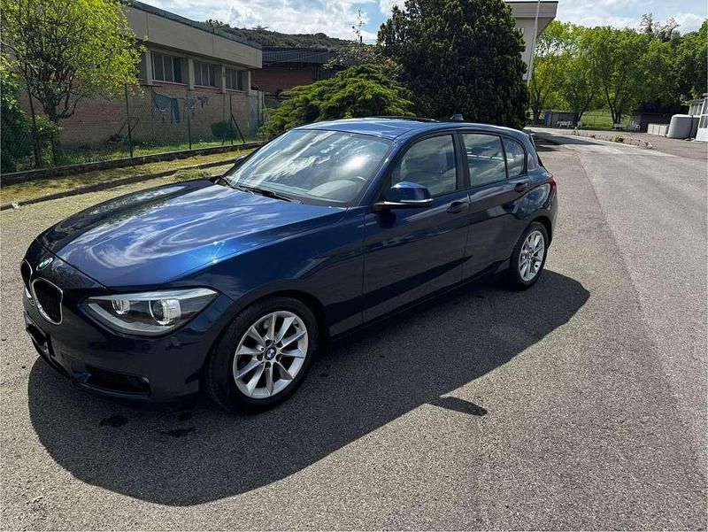 Usata BMW 120 190 CV (139 kW) 2011 Blu/azzurro Utilitaria