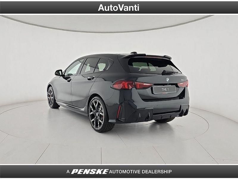 Nuova BMW 120 M Sport 150 CV (110 kW) 2025 Nero Utilitaria
