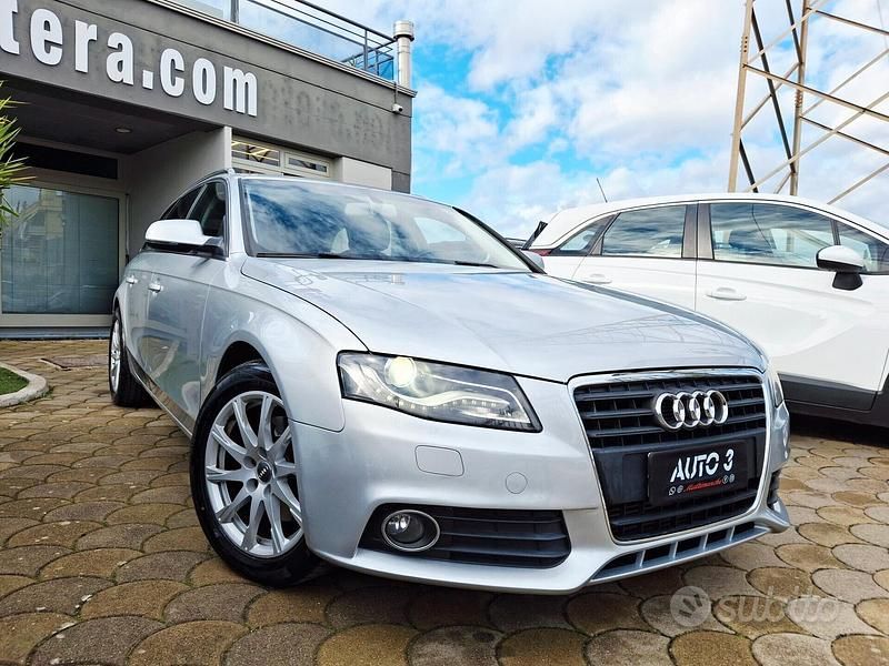Usado Audi A4 143 CV (105 kW) 2010 Gris Familiar