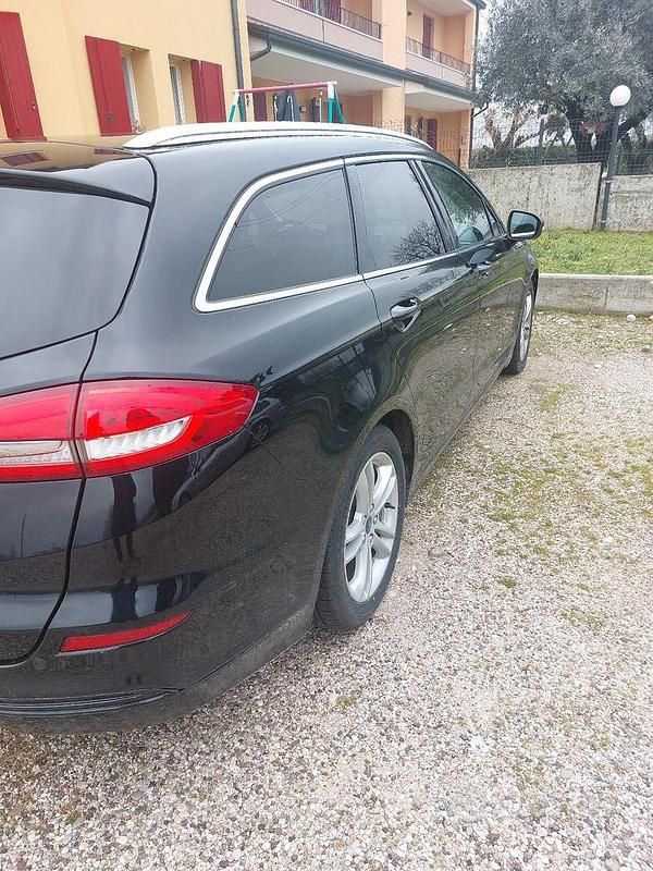 Usata Ford Mondeo 150 CV (110 kW) 2019 Nero Station wagon