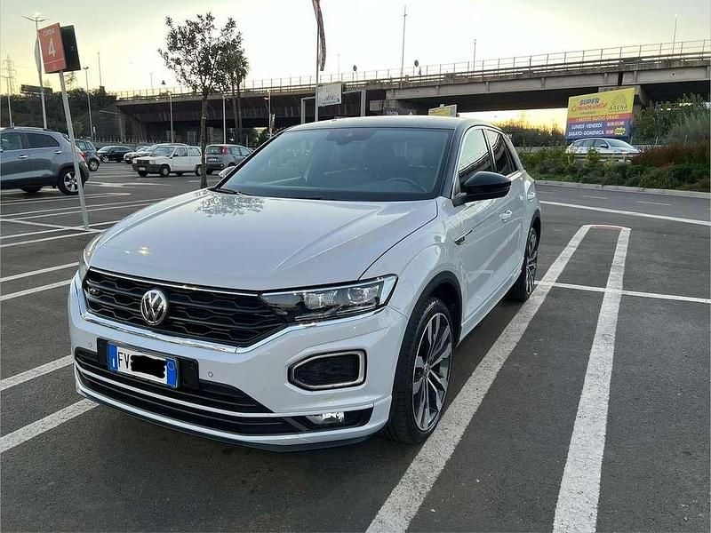 Usata VW T-Roc R-line 116 CV (85 kW) 2019 Argento SUV