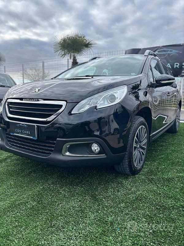 Usata Peugeot 2008 Active 75 CV (55 kW) 2015 Nero SUV