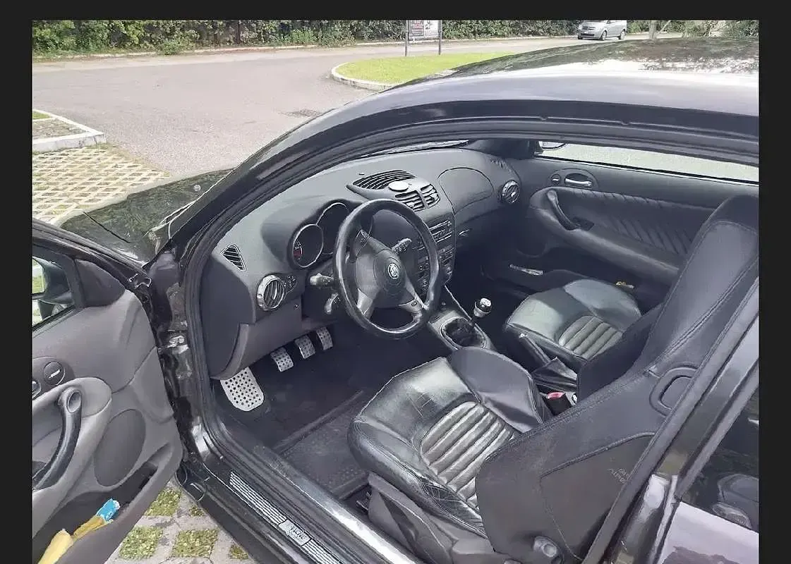 Usata Alfa Romeo 147 GTA 252 CV (185 kW) 2003 Utilitaria