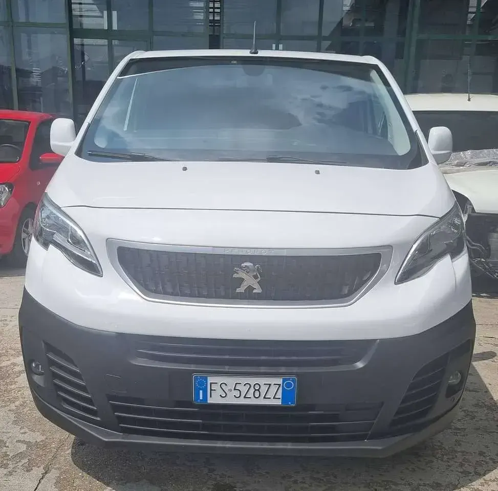 Usata Peugeot Expert Premium 144 CV (105 kW) 2024 Bianco Furgone