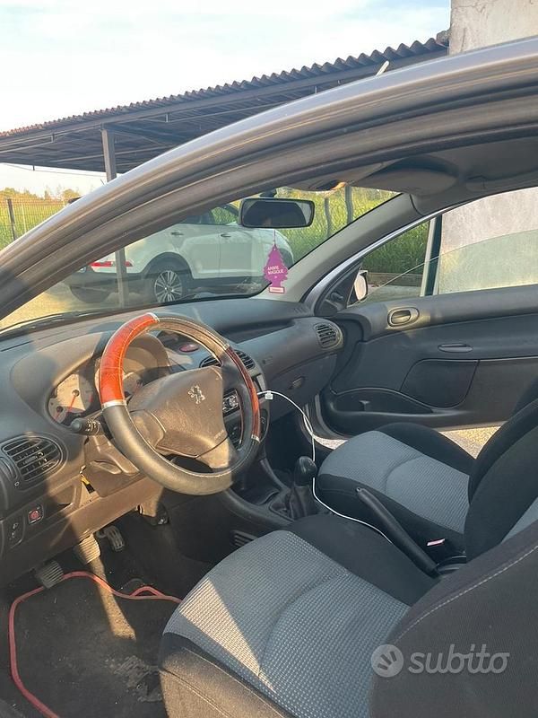 Usata Peugeot 206 S 60 CV (44 kW) 2004 Grigio Utilitaria
