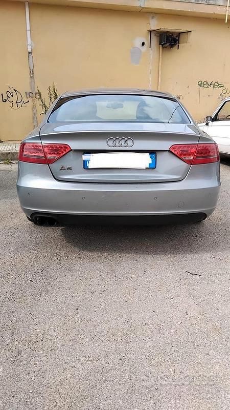 Usata Audi A5 143 CV (105 kW) 2010 Grigio Coupé