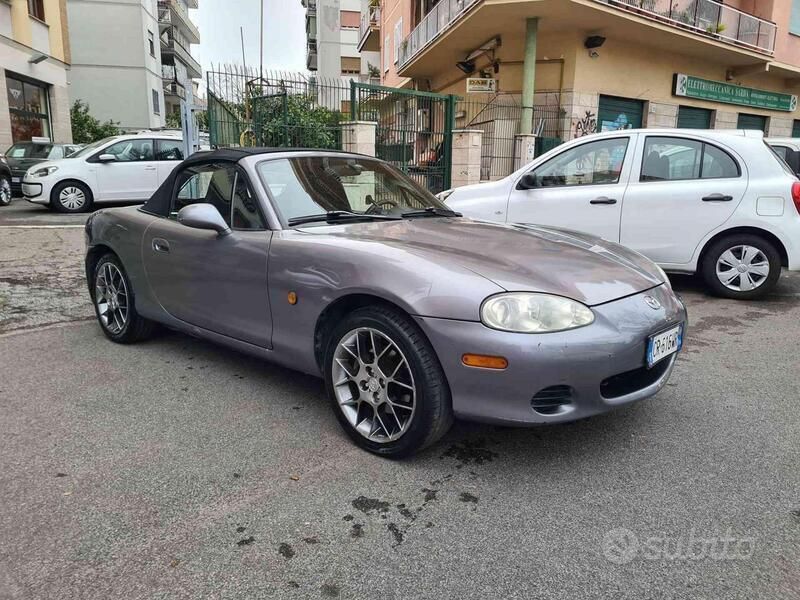 Argento Usata 2004 Mazda MX5 Cabrio | 6500 € (Super prezzo) - Immagine 1/4