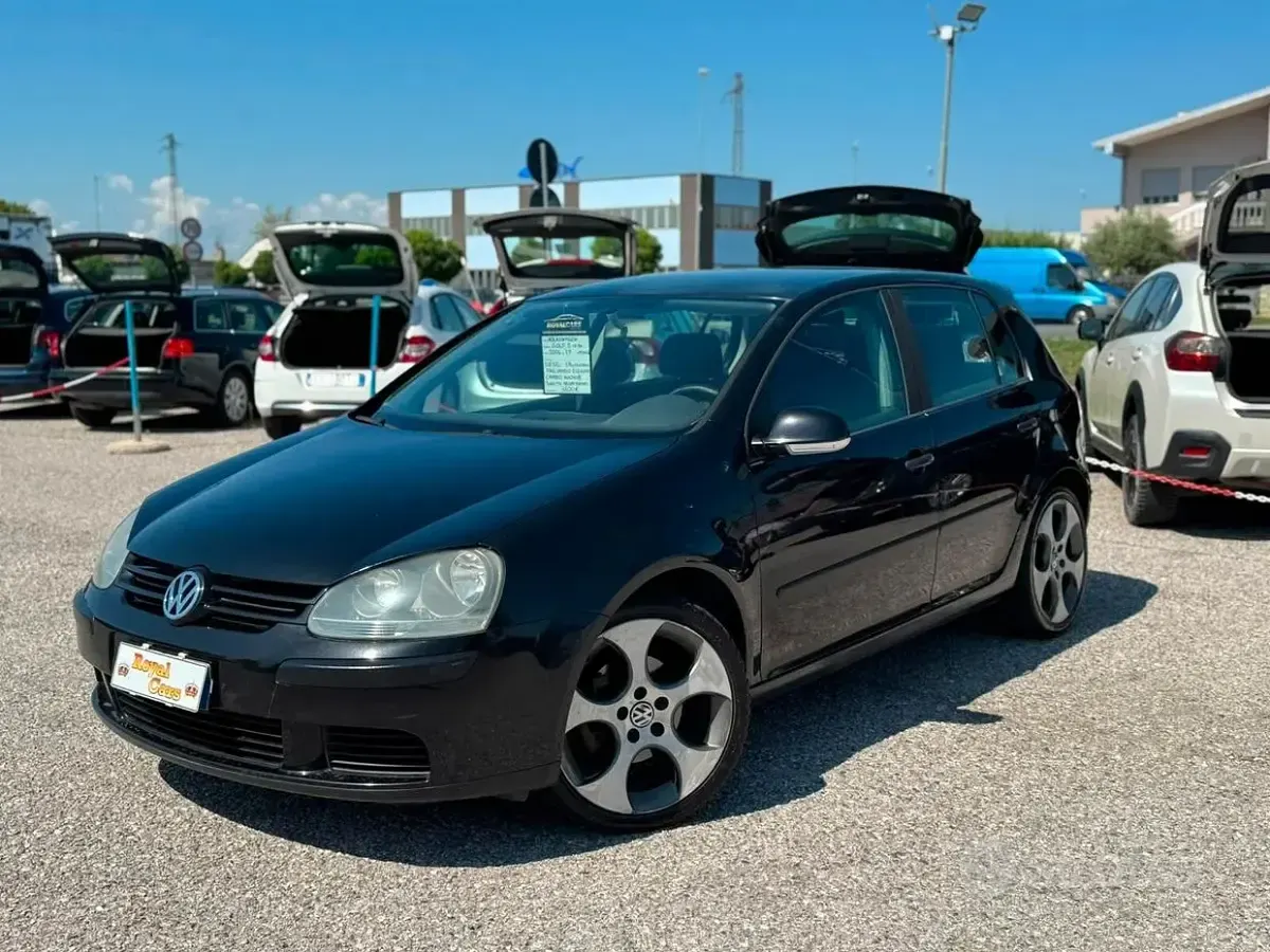 Usata VW Golf IV Sportline 105 CV (77 kW) 2004 Nero Berlina