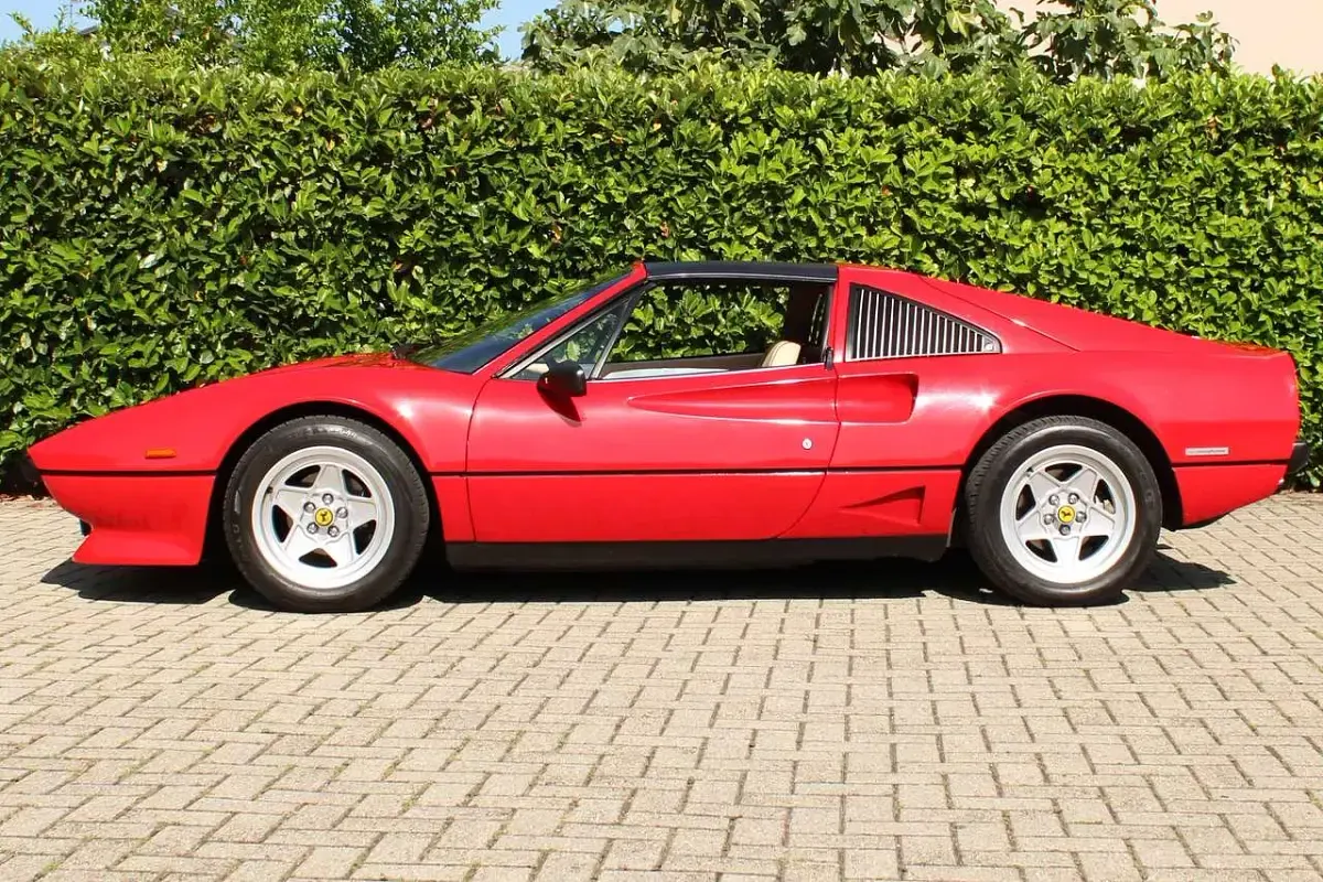 Usata Ferrari 208 220 CV (161 kW) 1984 Rosso corsa Coupé