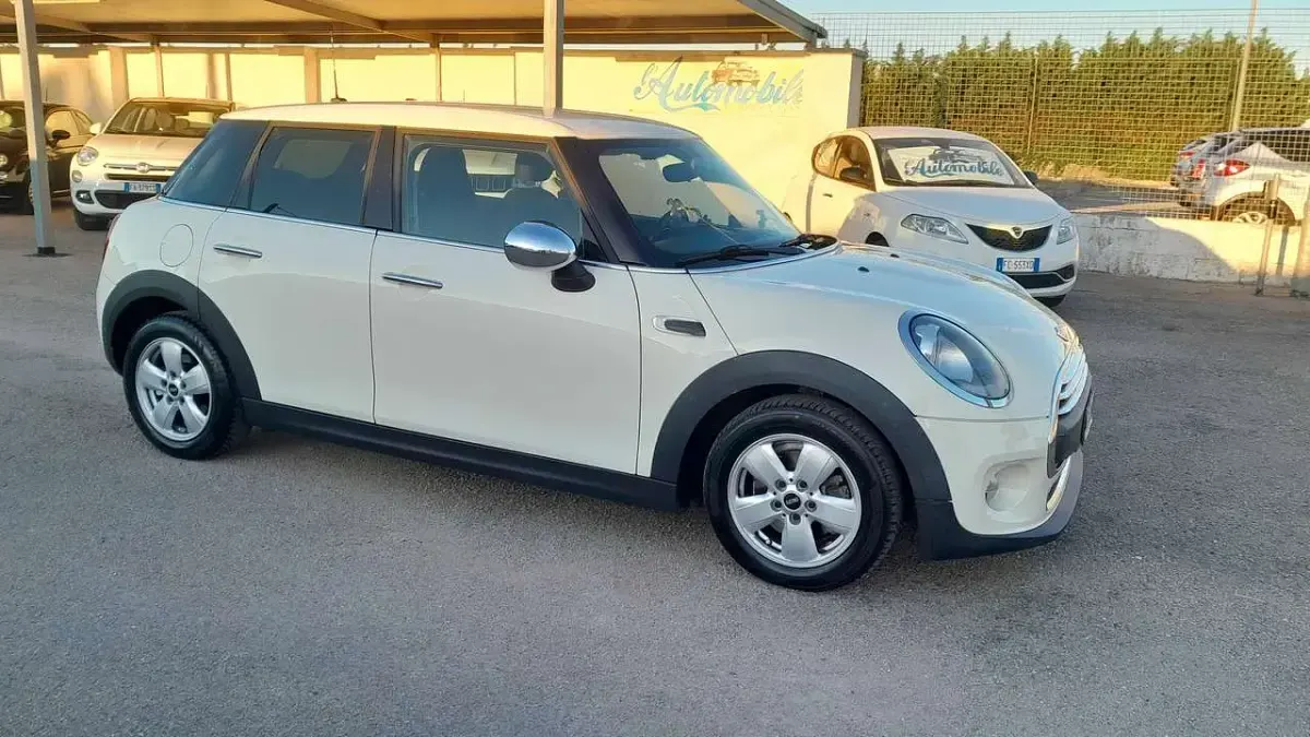 Usata Mini One D 95 CV (69 kW) 2015 Beige Utilitaria