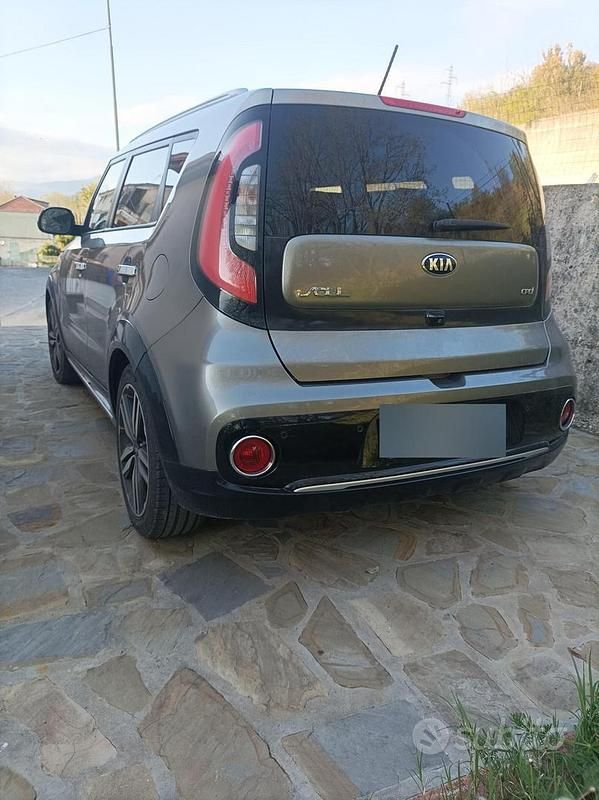 Usata Kia Soul 136 CV (100 kW) 2018 Grigio SUV