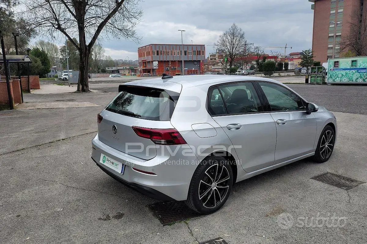 Usata VW Golf VII Life 116 CV (85 kW) 2021 Grigio Utilitaria