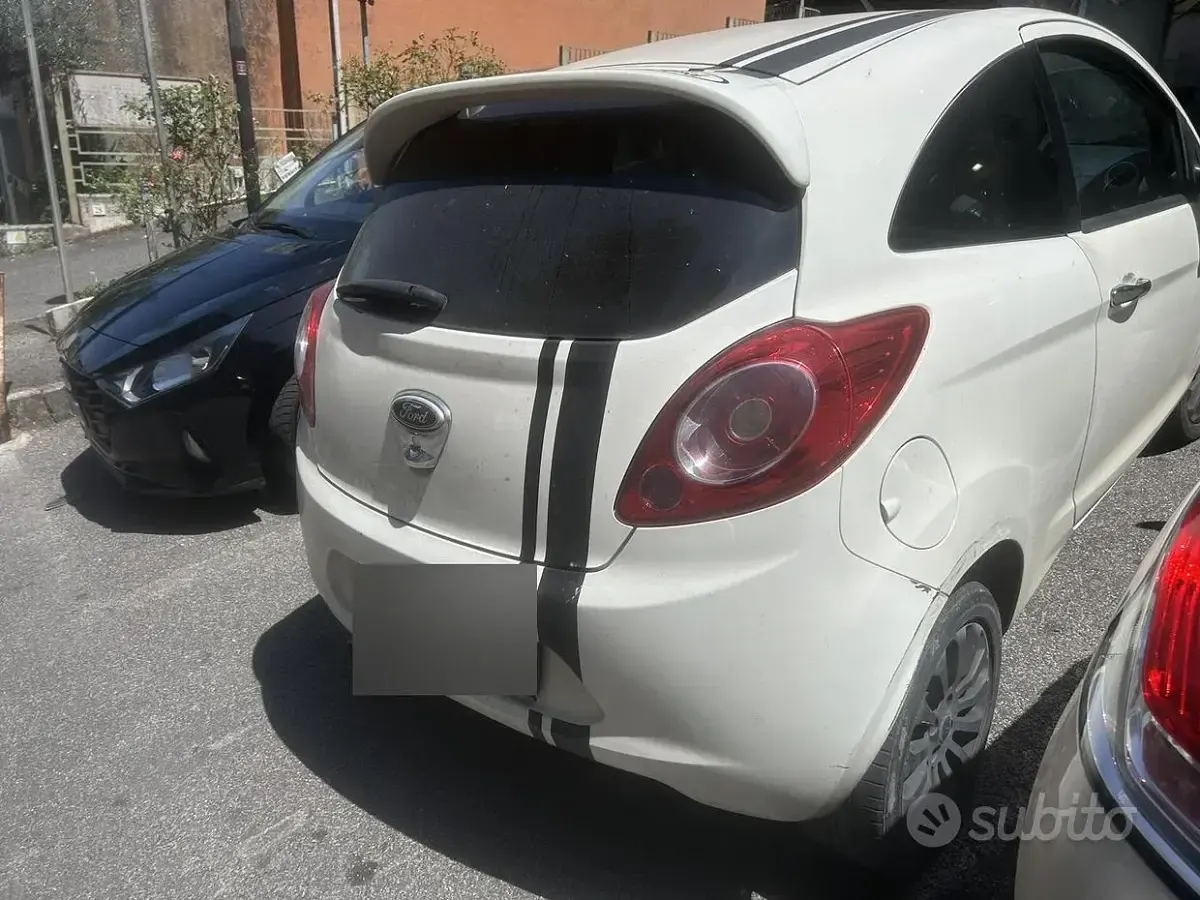 Usata Ford Ka Titanium 69 CV (50 kW) 2011 Bianco Utilitaria