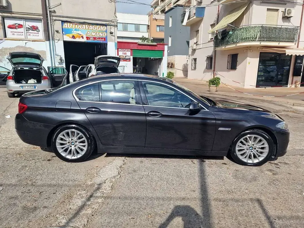 Usata BMW 520 190 CV (139 kW) 2015 Nero Berlina