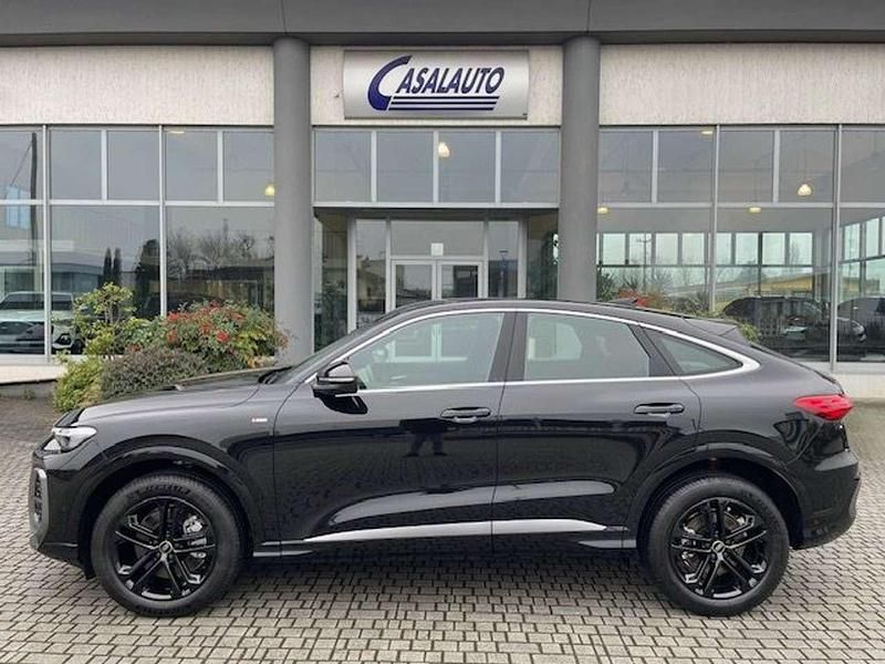 Nuova Audi Q5 Sportback S-Line 204 CV (150 kW) 2025 Nero mythos SUV