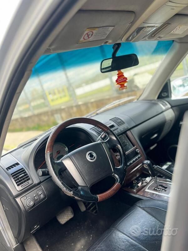 Grigio Usata 2006 Ssangyong Rexton SUV | 3000 € (Buon prezzo) - Immagine 1/4