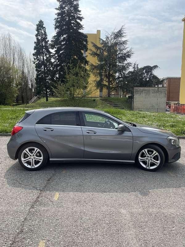 Usata Mercedes A180 109 CV (80 kW) 2015 Berlina
