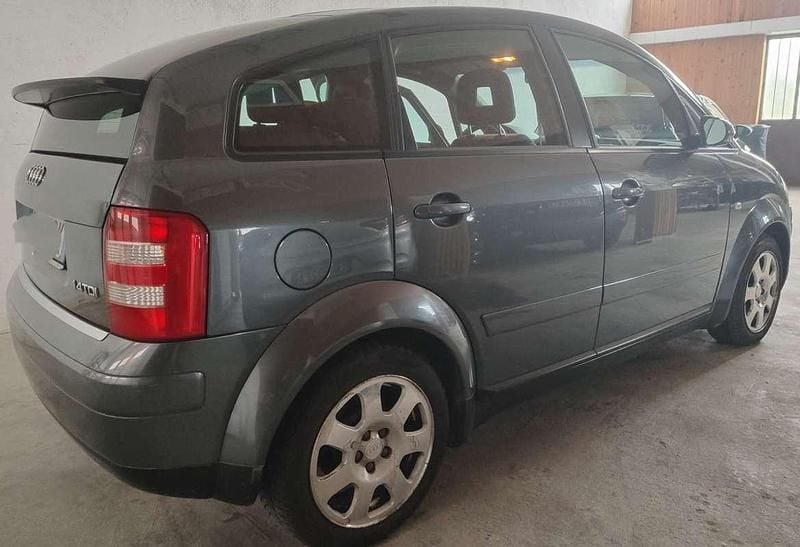 Usata Audi A2 Ambiente 75 CV (55 kW) 2005 Grigio Utilitaria