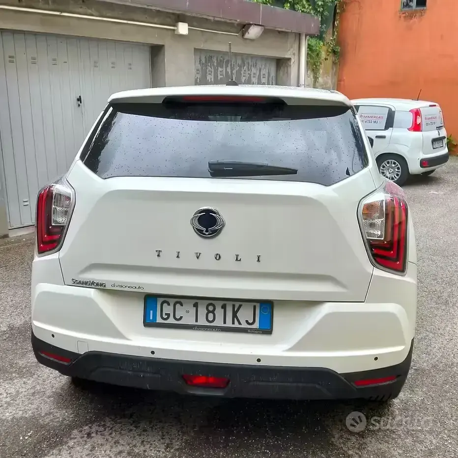 Usata SsangYong Tivoli 128 CV (94 kW) 2021 Bianco SUV