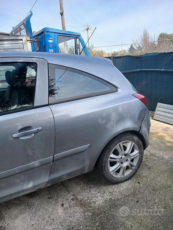 Usata Opel Corsa 2006 Grigio Utilitaria