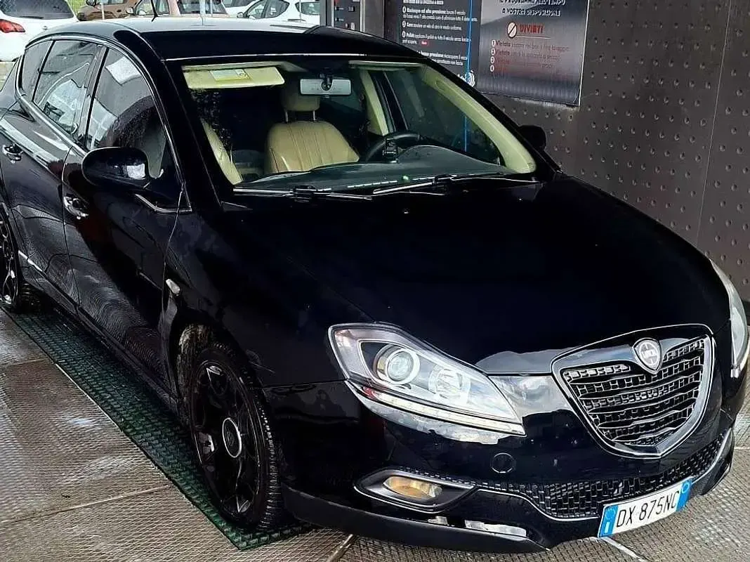 Usata Lancia Delta 189 CV (139 kW) 2009 Nero Utilitaria