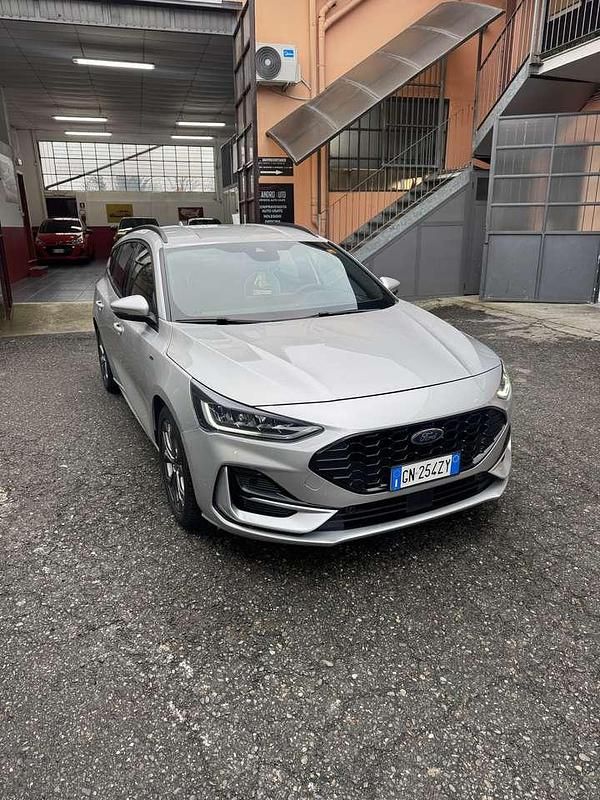 Usata Ford Focus ST-Line X 155 CV (114 kW) 2023 Argento Station wagon