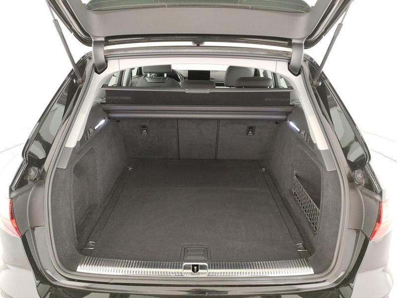 Begagnad Audi A4 Advanced 190 HK (139 kW) 2019 Svart Kombi