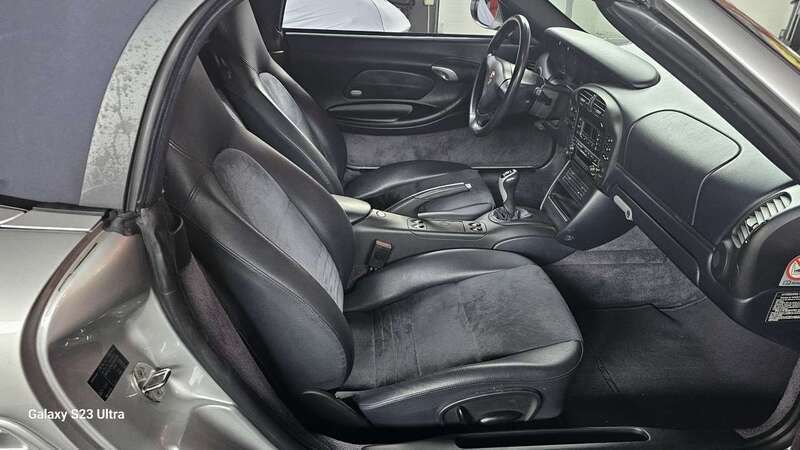 Usata Porsche Boxster 228 CV (167 kW) 2002 Grigio Cabrio