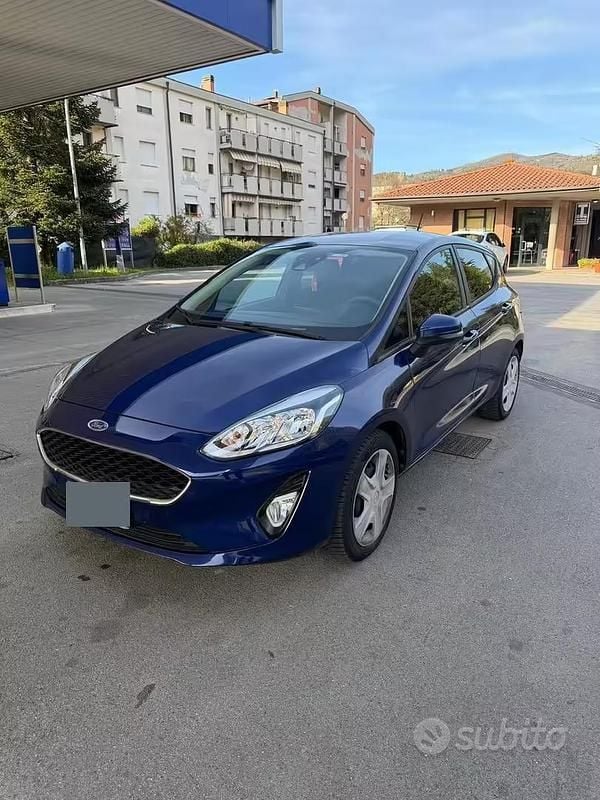 Usata Ford Fiesta 85 CV (62 kW) 2018 Blu Utilitaria