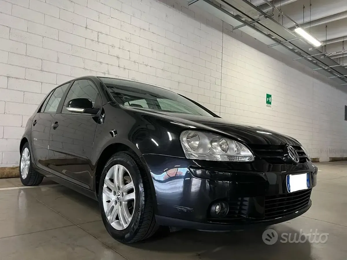 Usata VW Golf VI United 102 CV (75 kW) 2008 Nero Utilitaria