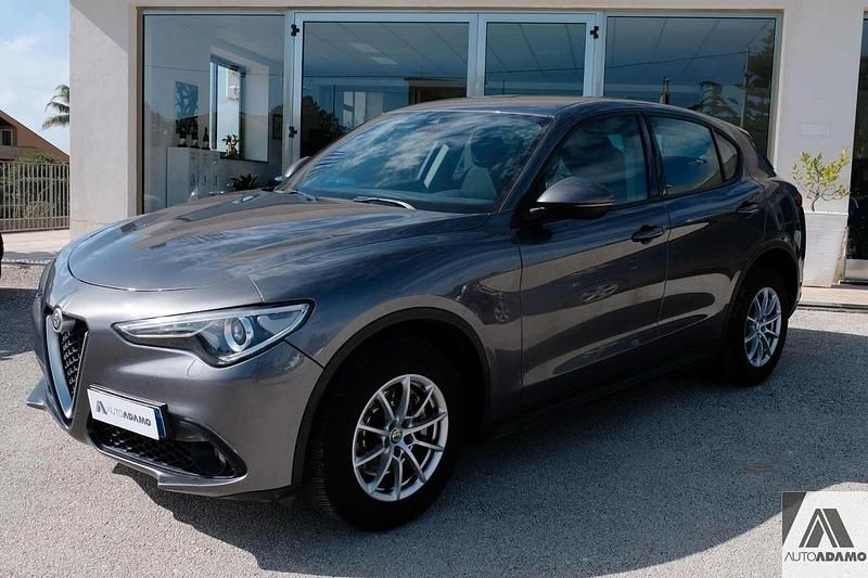 Usata Alfa Romeo Stelvio Executive 180 CV (132 kW) 2018 Grigio SUV