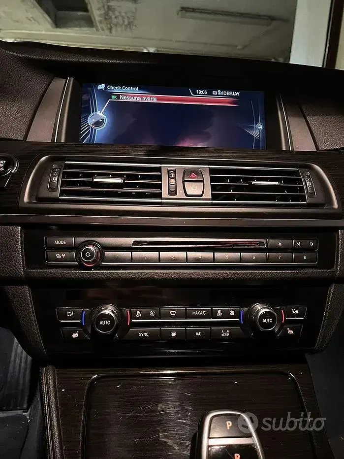 Usata BMW 530 Comfort Edition 258 CV (189 kW) 2015 Nero Station wagon