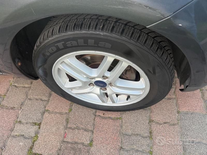 Usata Ford C-MAX 109 CV (80 kW) 2005 Grigio Monovolume