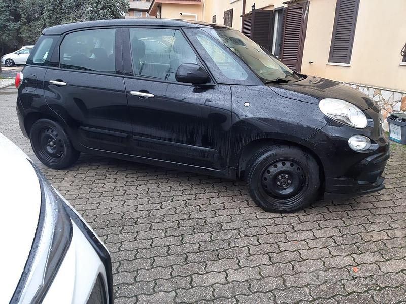 Begagnad Fiat 500L 95 HK (69 kW) 2019 Svart Minibuss