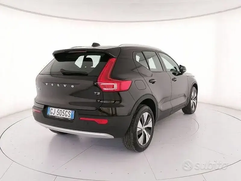 Occasion Volvo XC40 Momentum 163 ch (119 kW) 2022 Noir SUV