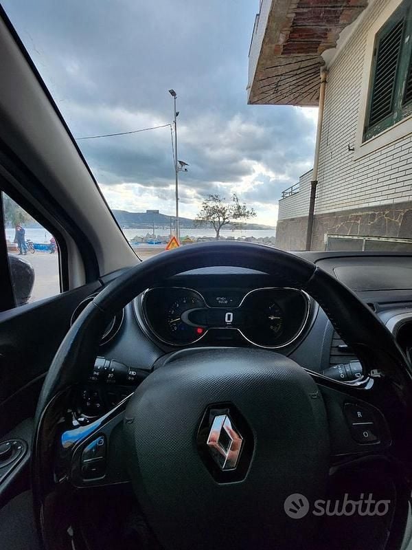 Usata Renault Captur 90 CV (66 kW) 2013 Bianco SUV