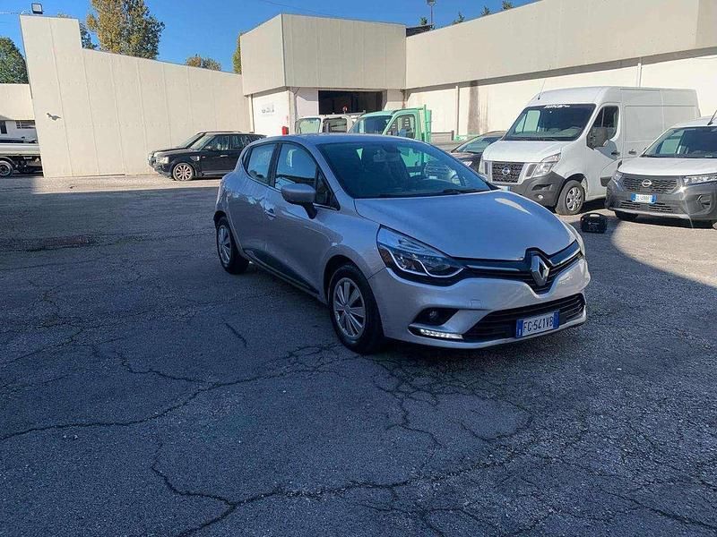 Usata Renault Clio IV 75 CV (55 kW) 2016 Argento Berlina