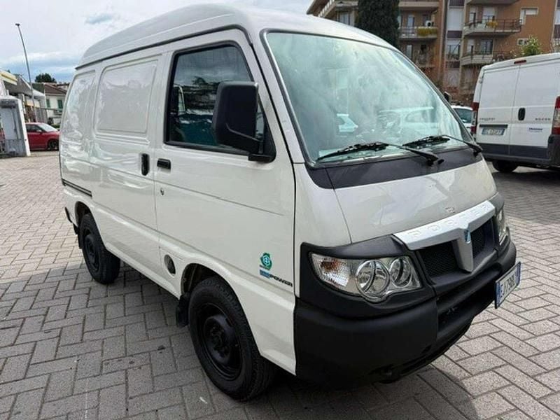 Begagnad Piaggio Porter 71 HK (52 kW) 2012 Vit Van