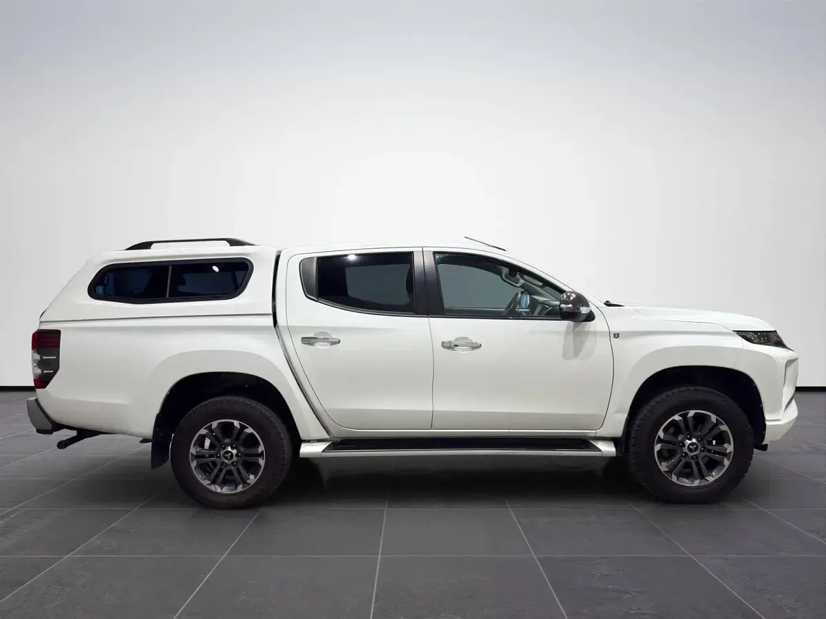 Usata Mitsubishi L200 Intense 150 CV (110 kW) 2020 Bianco Pick-up