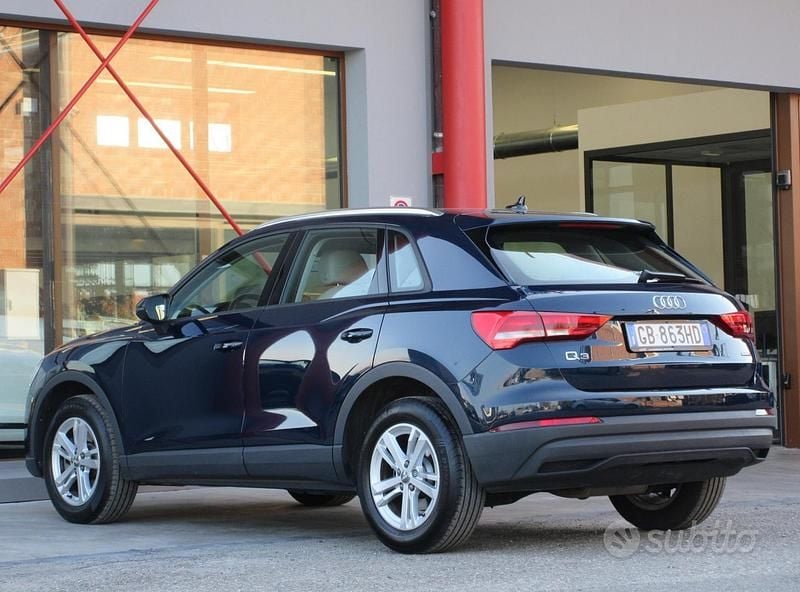 Usata Audi Q3 Business 190 CV (139 kW) 2020 Blu cosmos metallizzato SUV