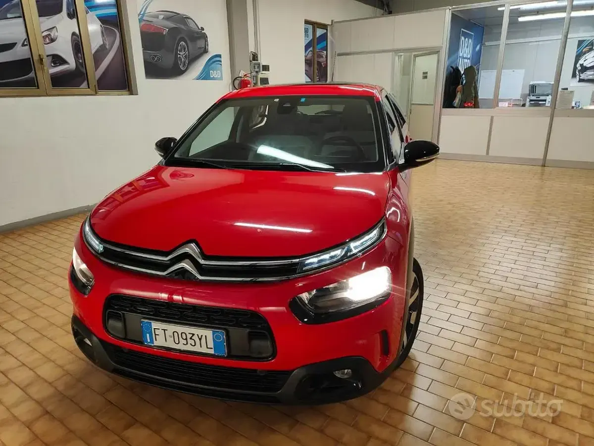 Usata Citroën C4 Shine 110 CV (80 kW) 2019 Rosso Berlina