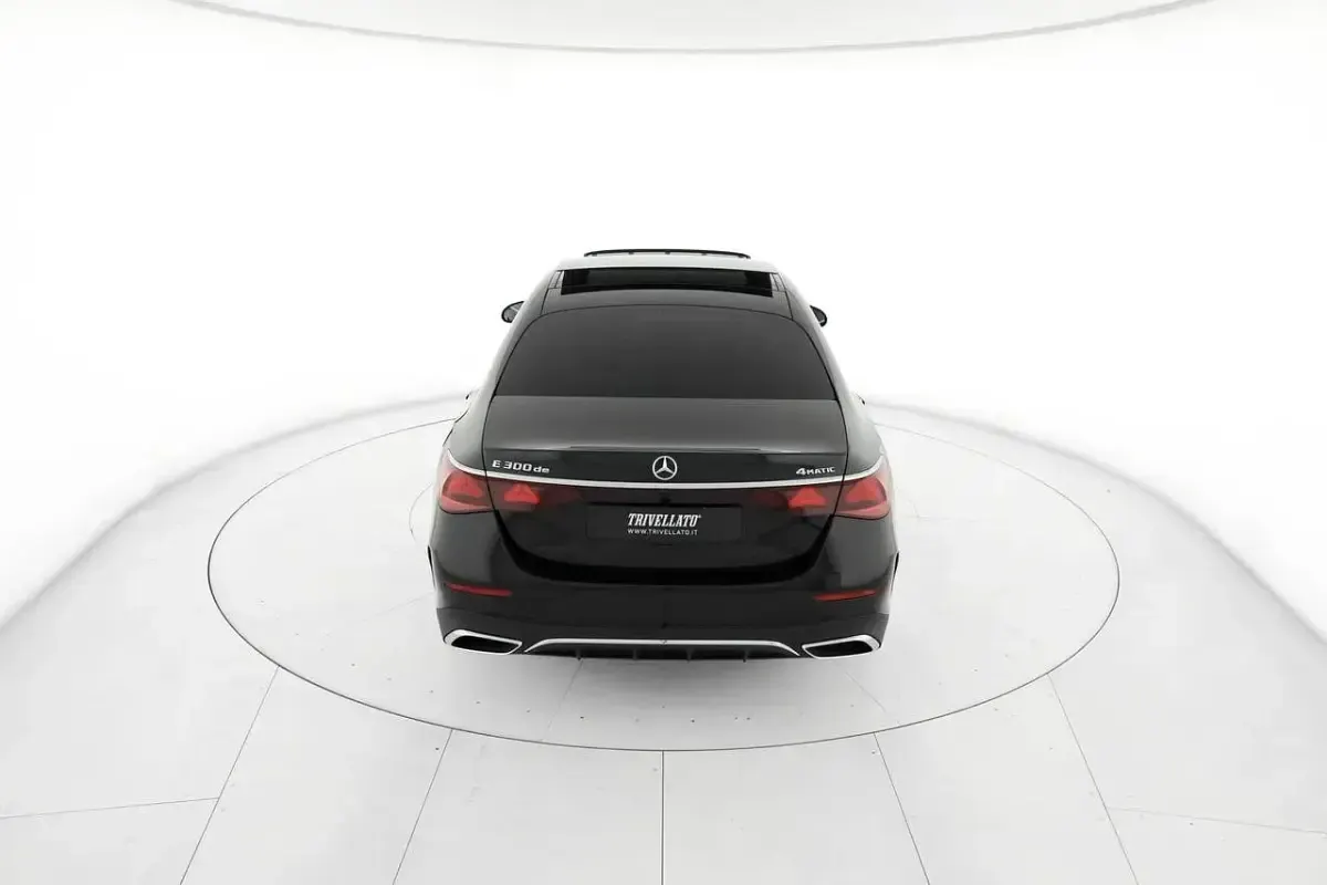 Usata Mercedes E300 AMG Line Premium Plus 313 CV (230 kW) 2025 Nero ossidiana metallizzato Berlina