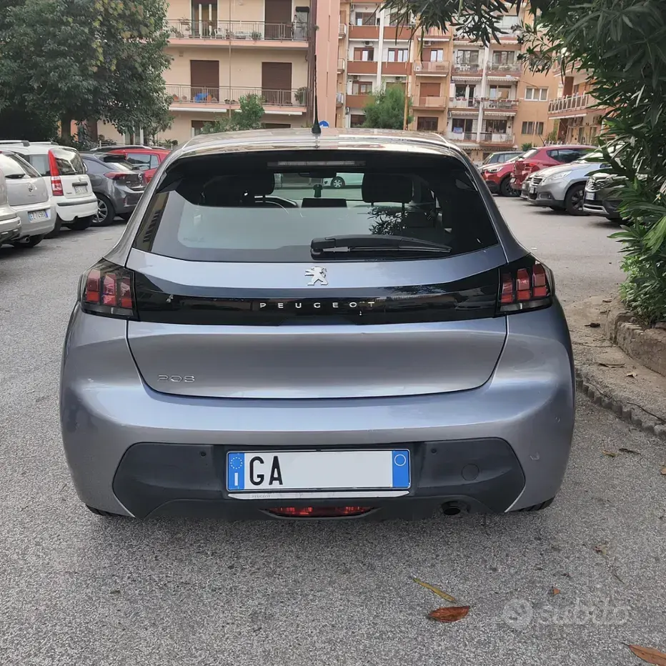 Usata Peugeot 208 Active 75 CV (55 kW) 2020 Grigio Utilitaria