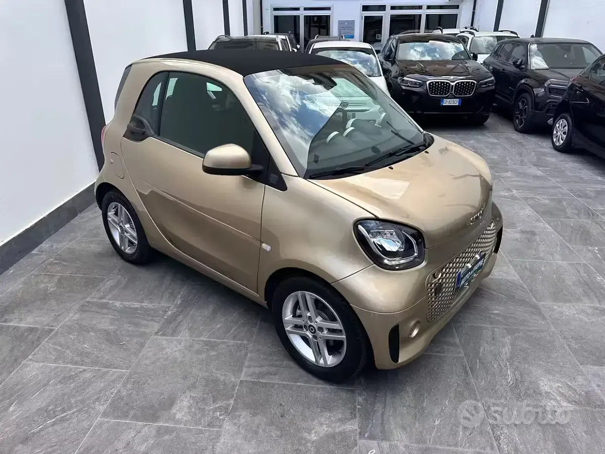 Usata Smart ForTwo Electric Drive Passion 41 kW (56 CV) 2020 Beige Berlina