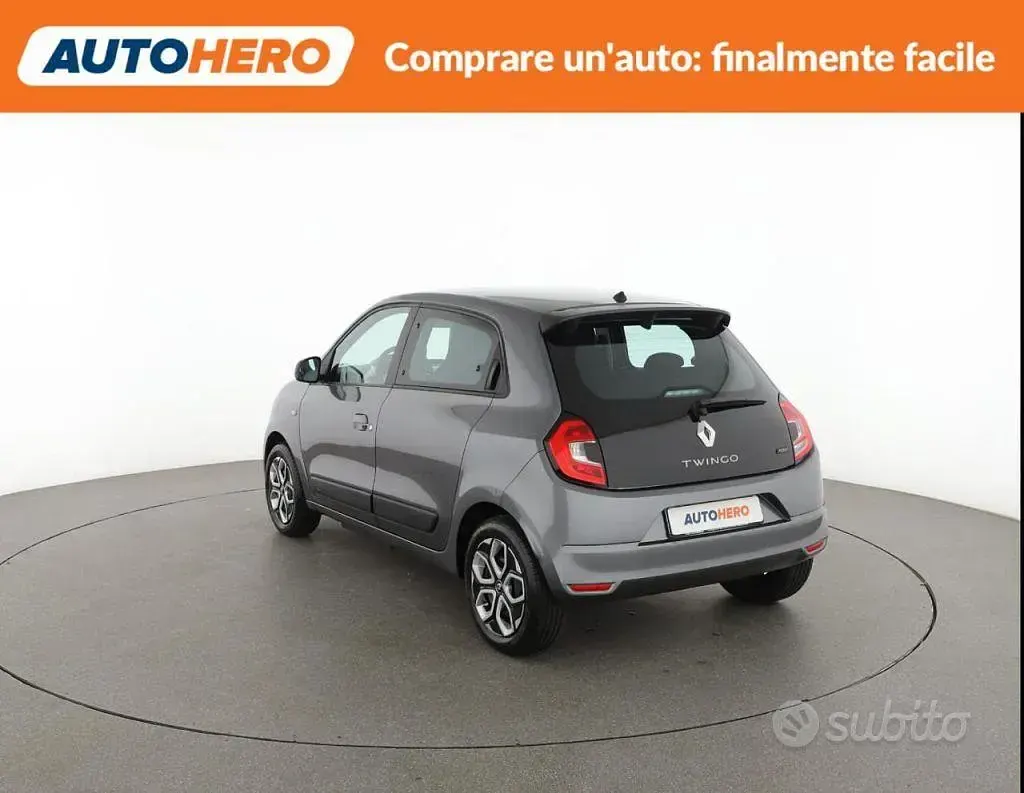 Usata Renault Twingo 30 kW (42 CV) 2023 Grigio Utilitaria