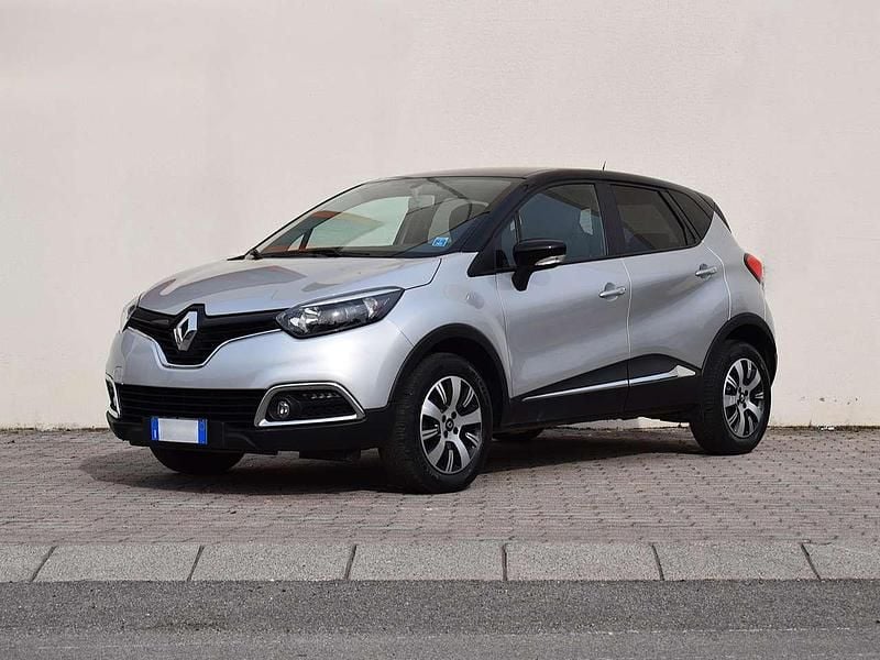 Usata Renault Captur Zen 90 CV (66 kW) 2016 Grigio SUV