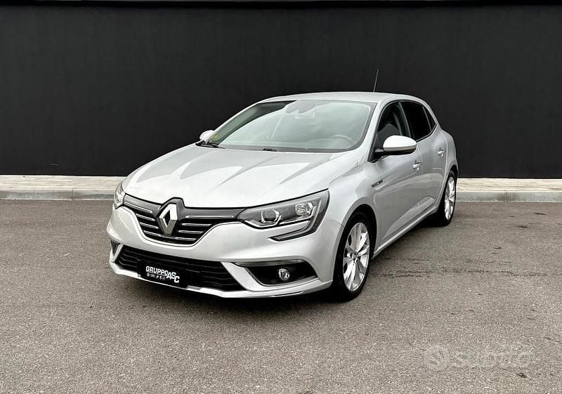 Usata Renault Mégane IV Bose Edition 110 CV (80 kW) 2016 Nero Berlina